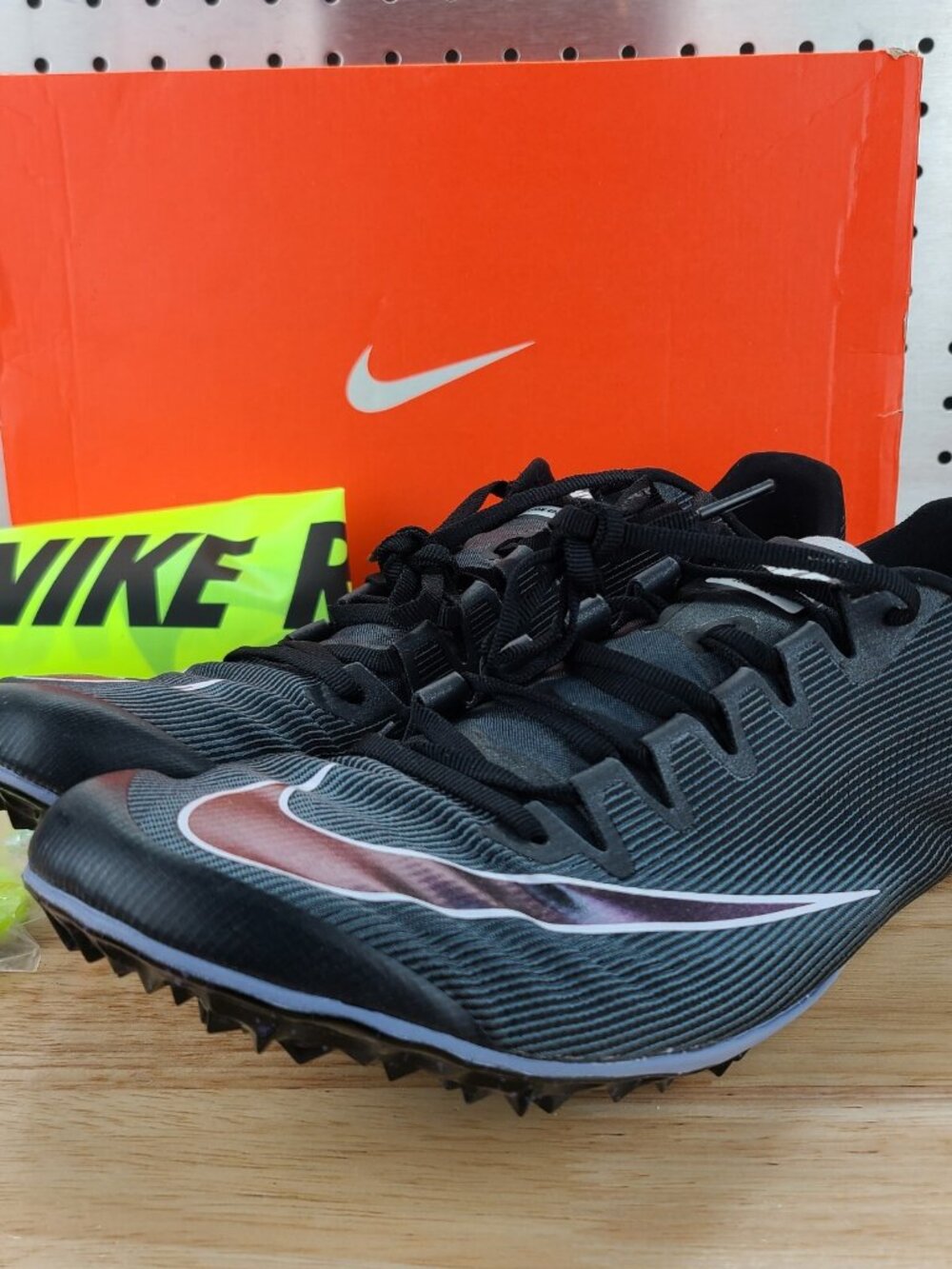 Mens Nike Zoom 400 Size 11.5 Track Spikes Black Purple White AA1205 005 NIB